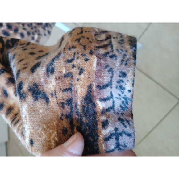 Cathy Daniels Womens Top  Sweater 100%Cashmere Large Animal Print Pullover - Picture 5 of 13